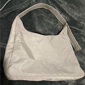 baggu uo exclusive grey shoulder bag